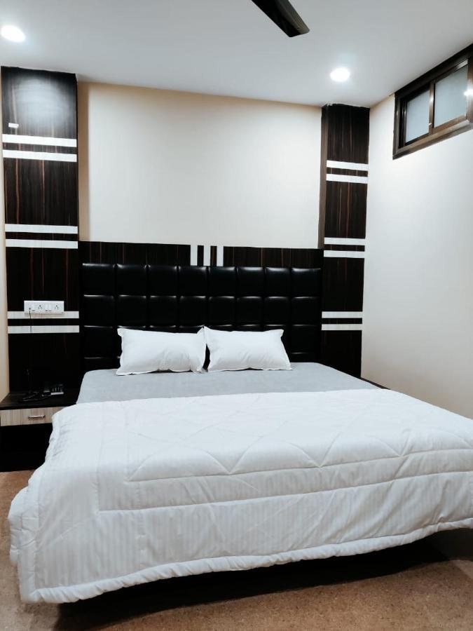 Priyaparadiseinn Varanasi Exterior photo